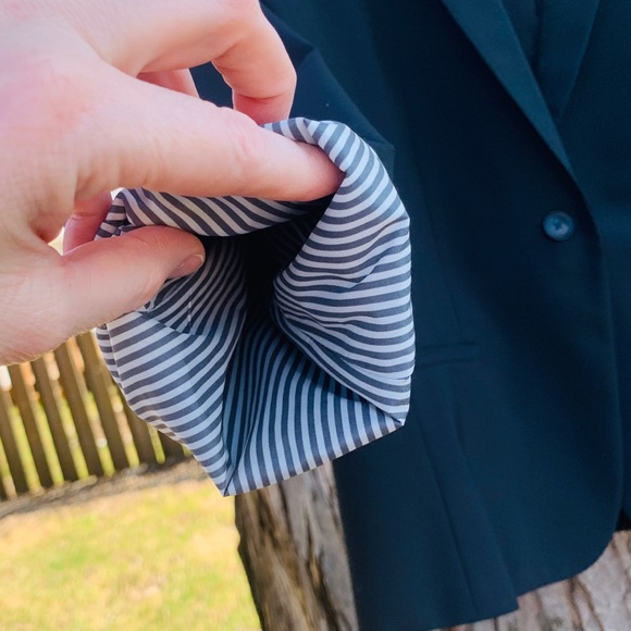 Banana Republic Jacket - Picture 6 of 8